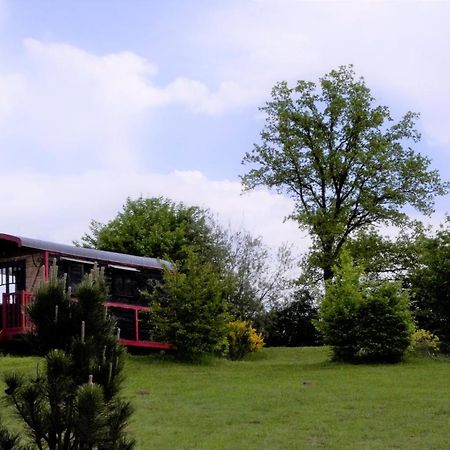 Les Roulottes et Cabanes du Livradois Cunlhat Extérieur photo