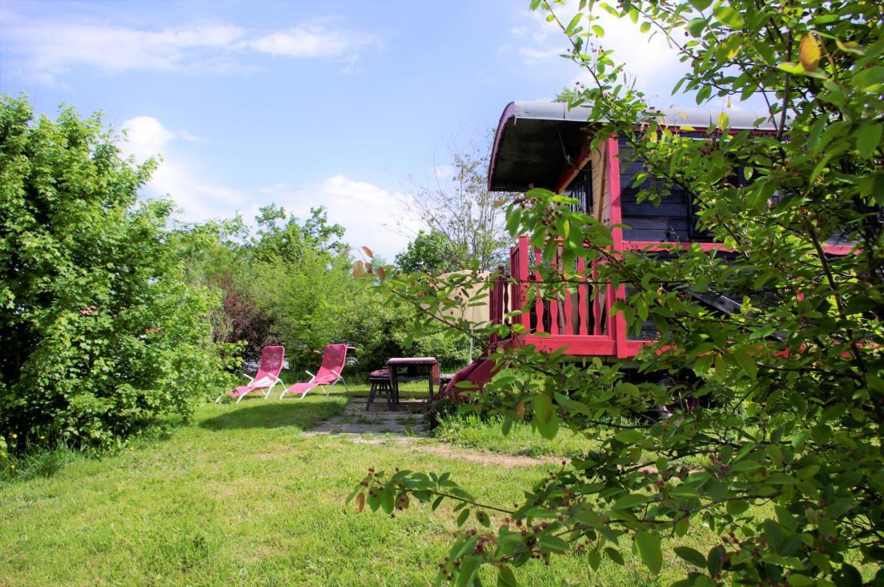 Les Roulottes et Cabanes du Livradois Cunlhat Extérieur photo