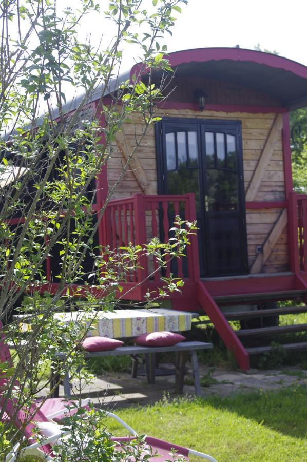 Les Roulottes et Cabanes du Livradois Cunlhat Extérieur photo