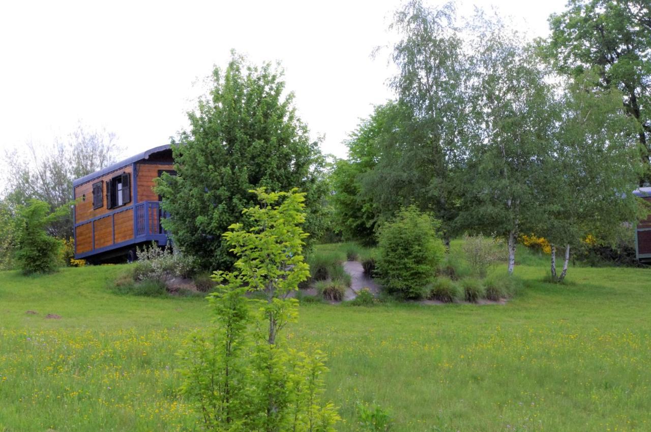Les Roulottes et Cabanes du Livradois Cunlhat Extérieur photo
